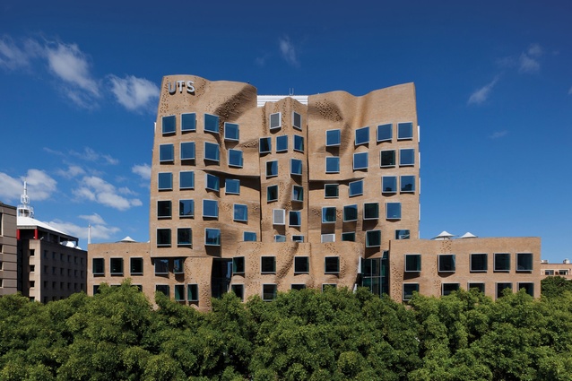 Dr Chau Chak Wing Building by Gehry Partners (design architect) with DJRD (executive architect).