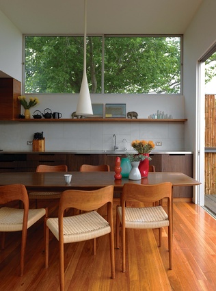 Coogee Apartment (NSW) by Virginia Kerridge Architect.