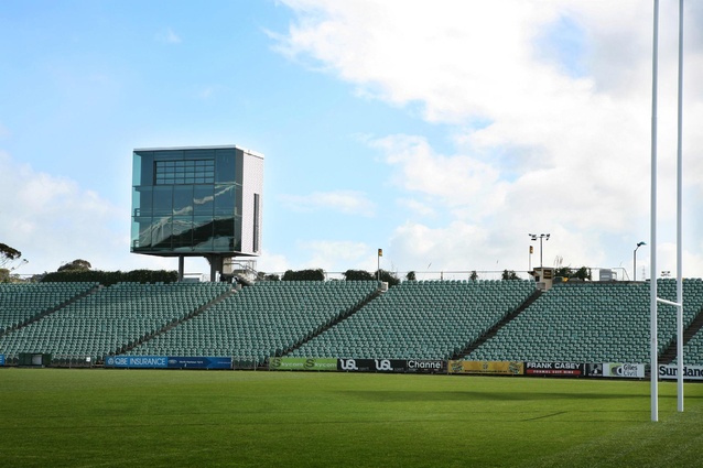 Broadcast Tower, North Harbour Stadium by Copeland Associates.