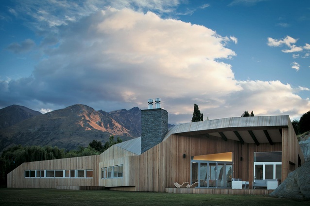 Queenstown House by Thom Craig architect.