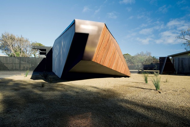 House in Mornington Peninsula, Melbourne by McBride Charles Ryan Architects.