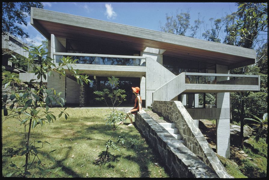 Penelope Seidler at the Killara House, 
1967. 