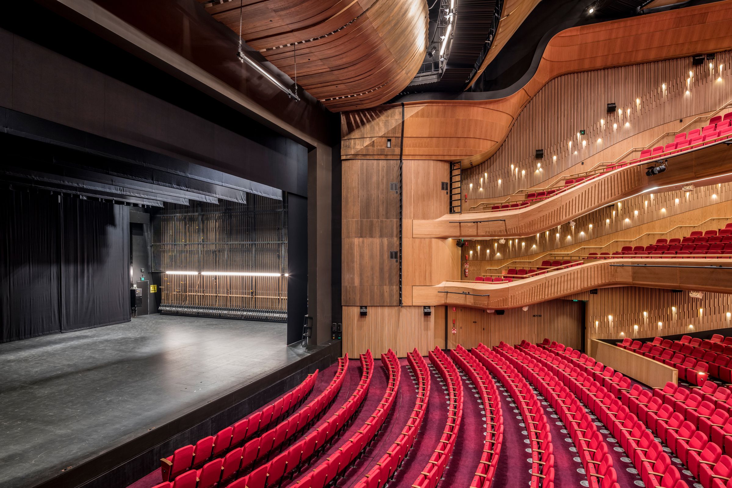 Adelaide's historic Her Majesty’s Theatre opens after major ...