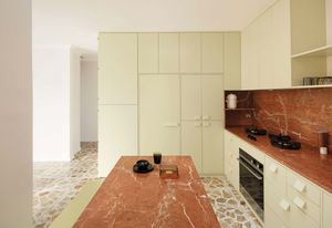 不伦瑞克公寓(Brunswick Apartment),由Murray Barker和Esther Stewart设计。