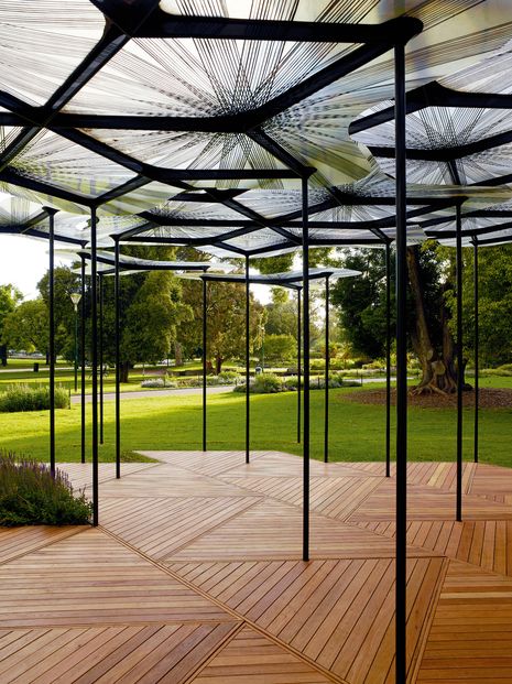 The architecture of the pavilion is conceived as a figurative tree canopy, offering a natural place to shelter and congregate.