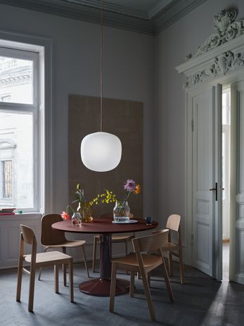 میز وسط طراحی شده توسط دو سوئدی TAF Studio برای Muuto