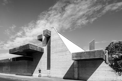 The Australian War Memorial Annex by Enrico Taglietti. 