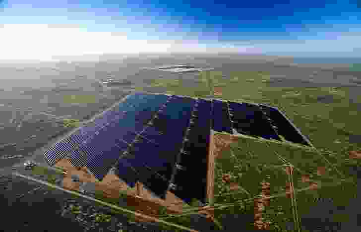Aerial view of the Broken Hill Solar Farm.