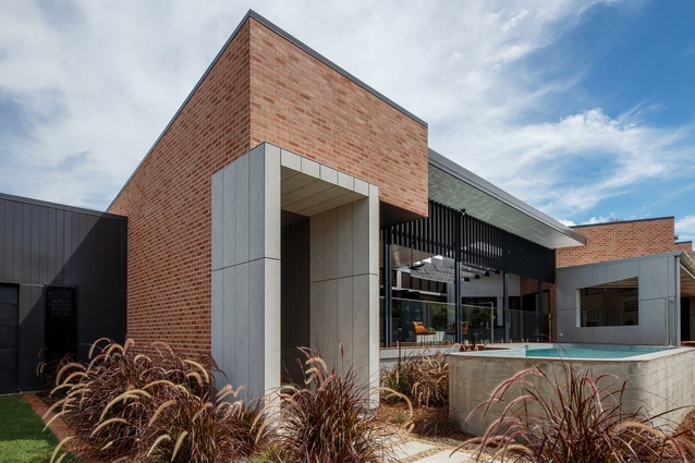 Bookend House by Counterpoint Architecture.