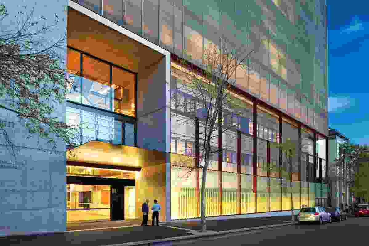 Public Architecture Commendation: The Kinghorn Cancer Centre by BVN Donovan Hill.