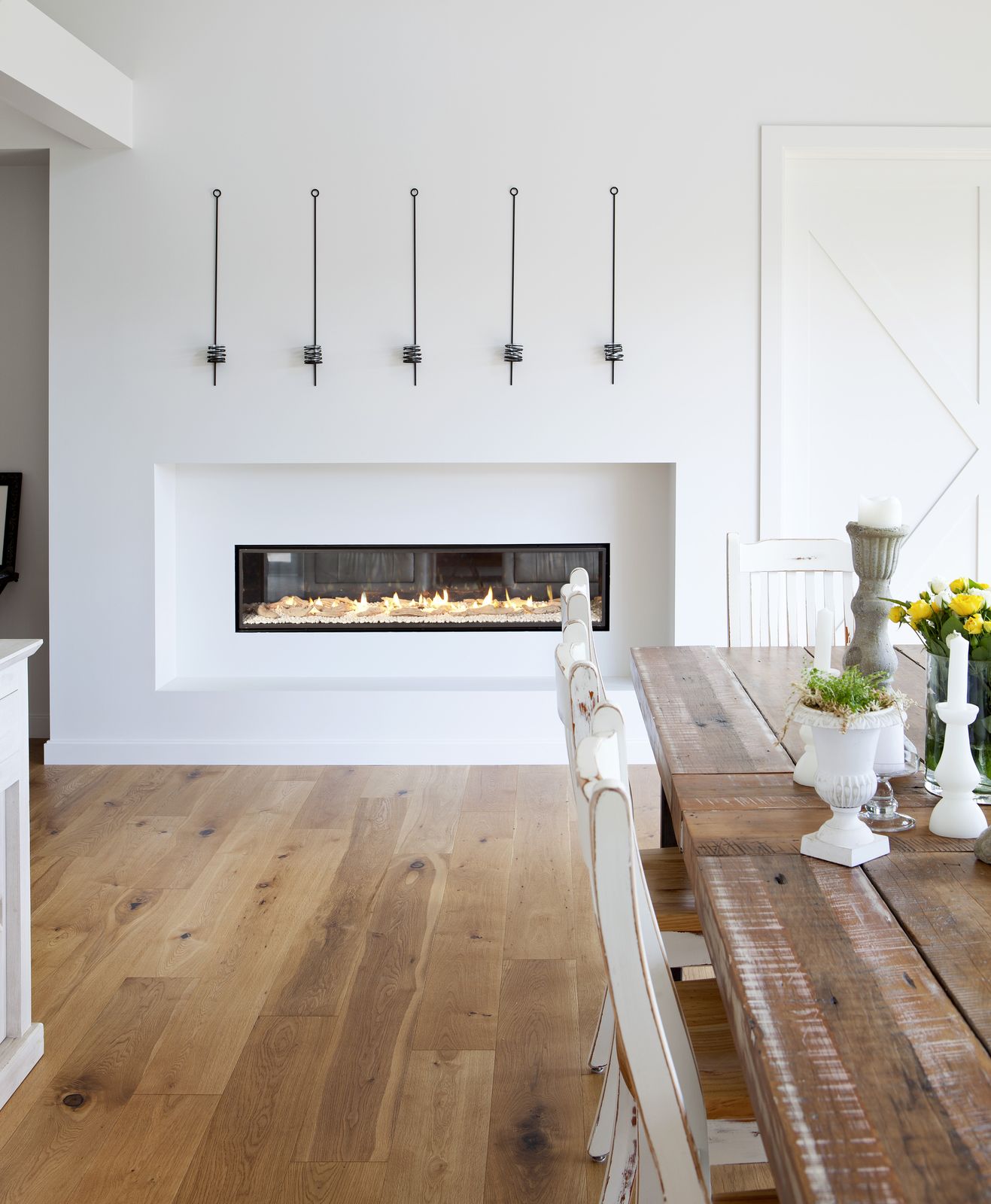 Escea DX1500 frameless ducted gas fireplace complements minimalist ...