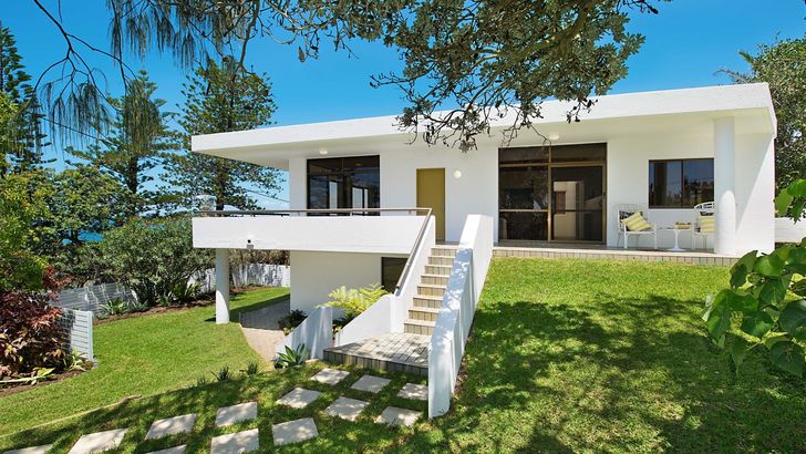 McCafferty Residence by Michael Bryce and Associates received the Queensland RAIA House of the Year in 1981.