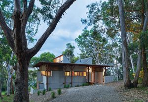 Bay Guarella House by Peter Stutchbury Architecture.