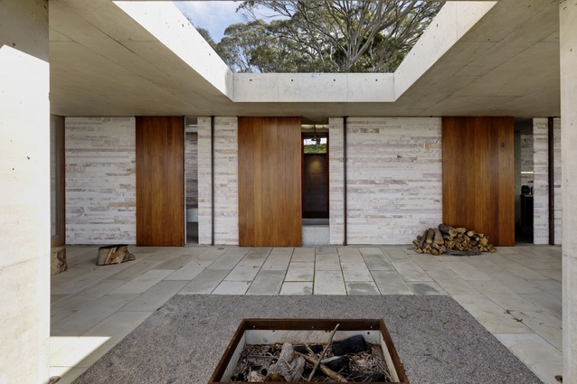 Invisible House by Peter Stutchbury Architecture.