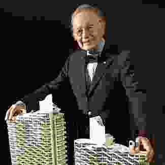 Architect Harry Seidler with model of Westpoint Towers, Perth (unbuilt), 2005.