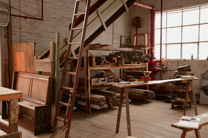 Standing at an enormous 1,500 square metres, Revival’s Collingwood hub offers a free storage space for architects and builders to keep salvaged materials before they can go back into the new project.