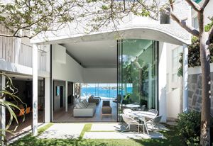 Tamarama House(2014年)的平面图上雕刻了几片,以形成一片翠绿的花园。
