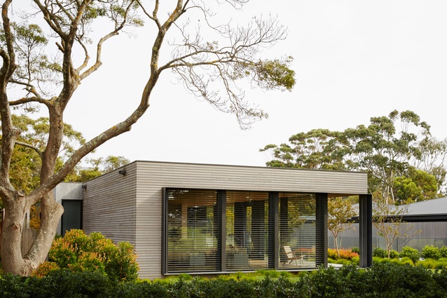 Links Courtyard House by Inarc Architects.