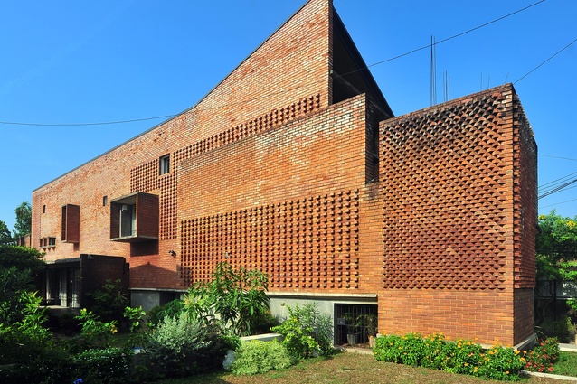 House 412 by Pulina Ponnamperuma and Robust Architecture Workshop.