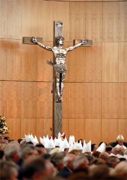 Cross with Corpus by Robin Blau, seen at the dedication of the cathedral.