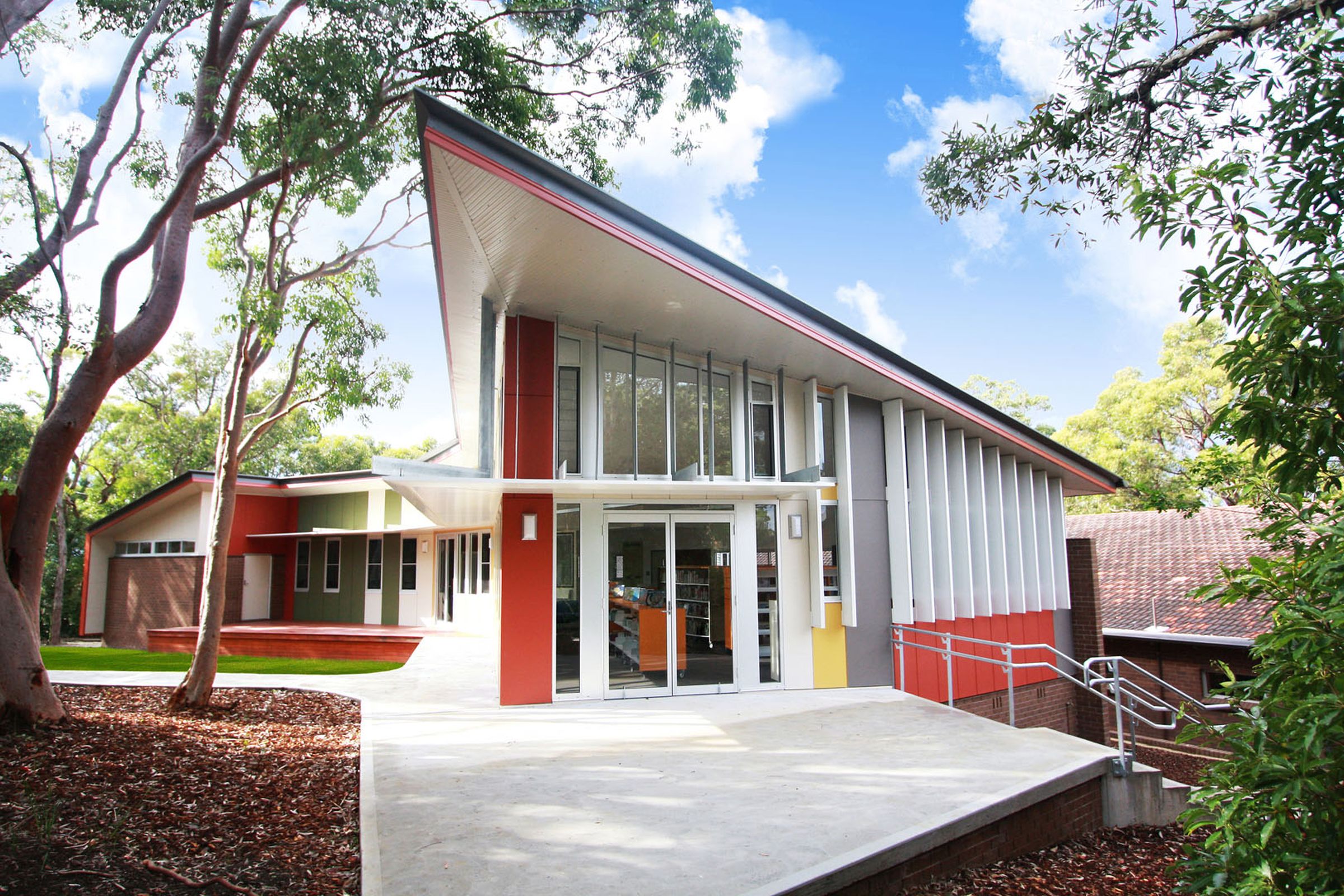 Dulux finalists – Commercial Exterior | ArchitectureAu