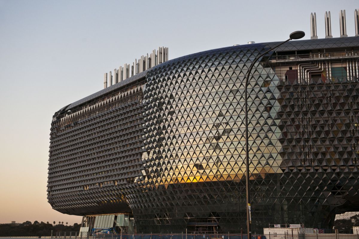 The sculptural form of the SAHMRI building sets it apart from its surrounds.