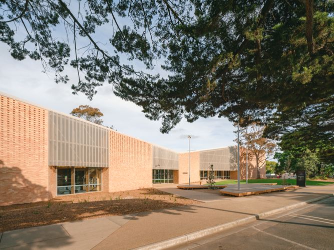 Berninneit Cultural & Community Centre by McCorkell Constructions ...