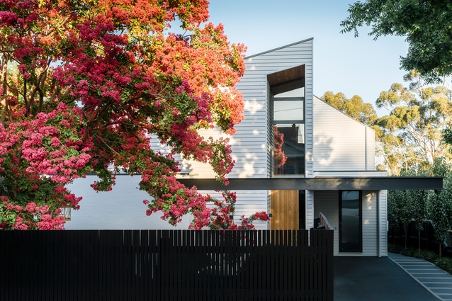 Eaglemont Residence by Pleysier Perkins.