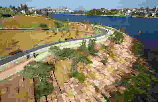 Excavated sandstone blocks are used to re-create the pre-colonial landform of the Barangaroo Reserve site, a former shipyard.