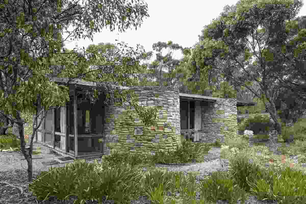 The Dower House was commissioned in 1966 as a smaller guest house for the owner’s mother-in-law.