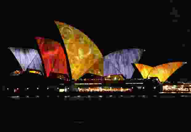 Laurie Anderson’s textural vision for Lighting the Sails from Vivid Sydney 2010.