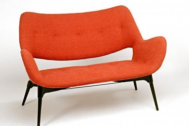 Grant Featherston’s 1953 Television BS211H contour settee.
