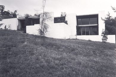 Heide II exterior 1968, gelatin silver print, Heide Museum of Modern Art Collection, gift of the artist 1992.