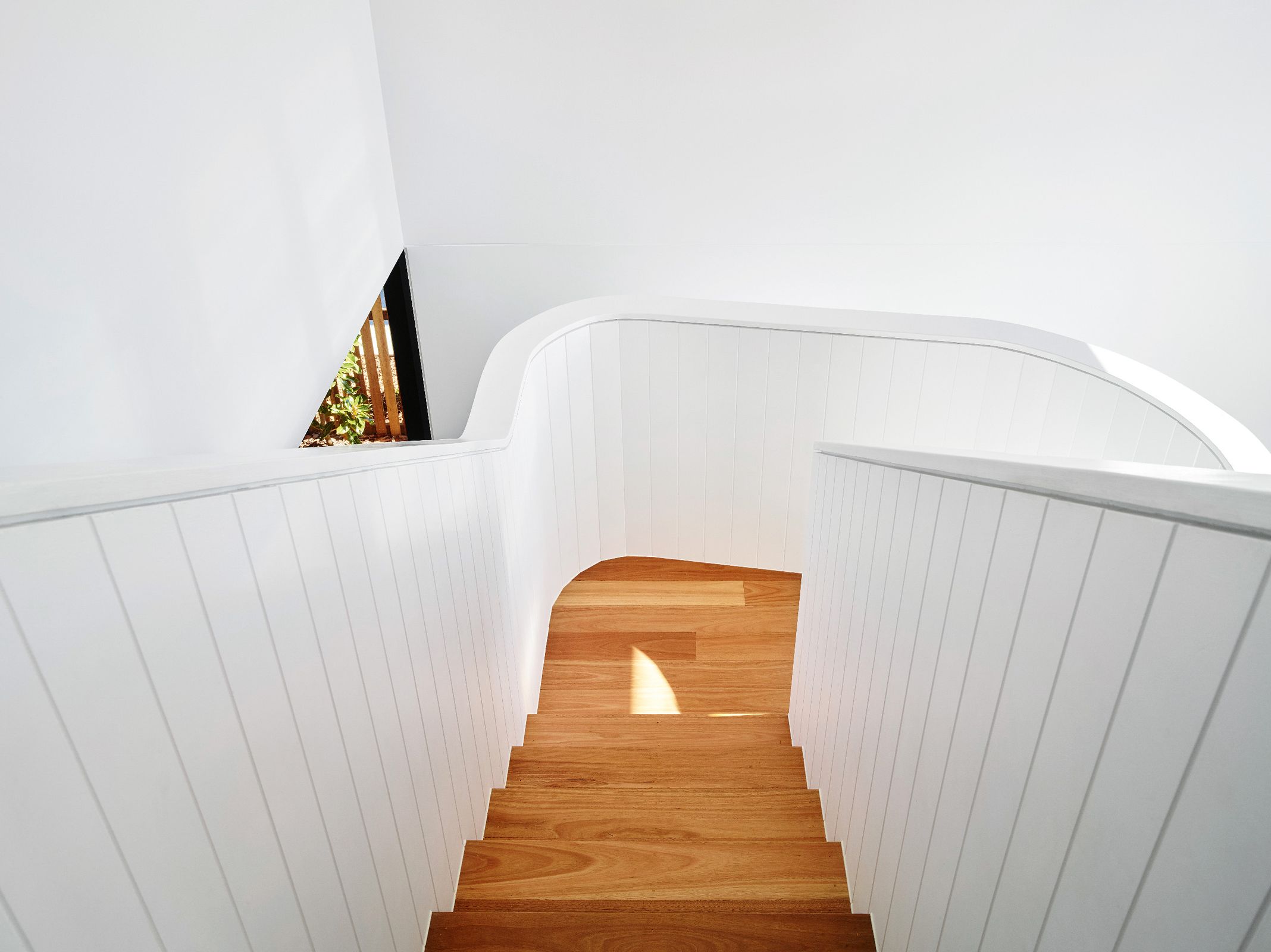 Geometry at play: West End House | ArchitectureAu
