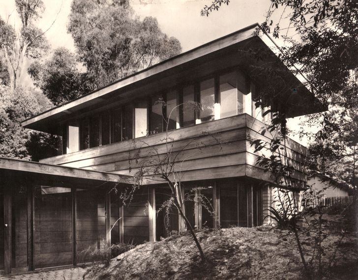 Beaumaris House by David Godsell (1960-61), where Sean Godsell grew up.