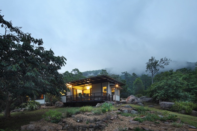 Cedar Creek House & Studio by Bligh Graham Architects.