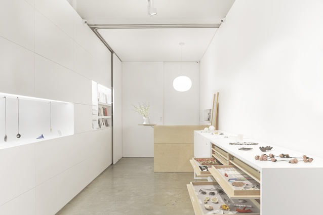 Gallery Funaki by Karen Abernethy Architects.