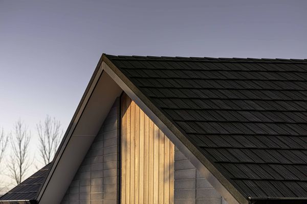 CF Shake Pressed Steel Roof Panels by Gerard | ArchitectureAu