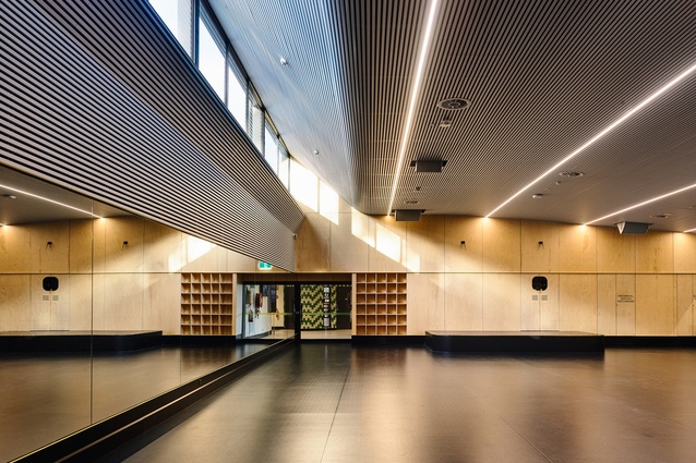 Multipurpose Centre by Kosloff Architecture.
