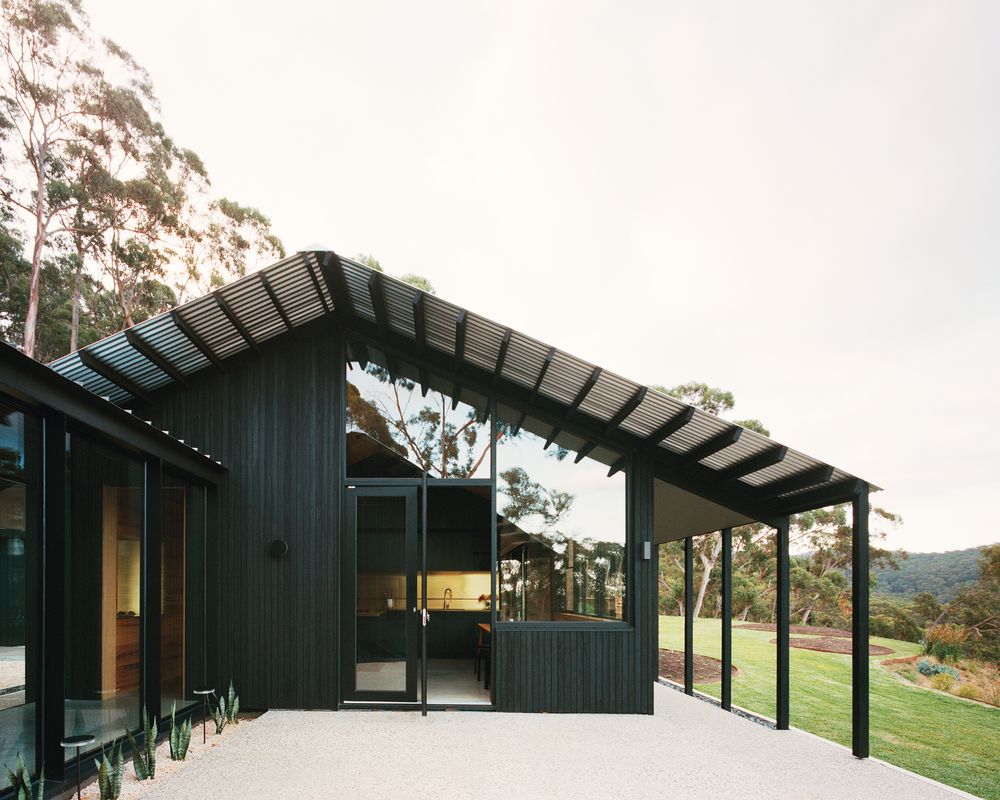 House Of Dualities: Two Sheds | ArchitectureAu