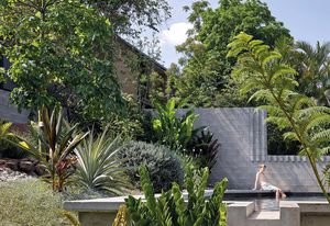 Whynot St Pool and Carport by Kieron Gait Architects with Dan Young Landscape Architect