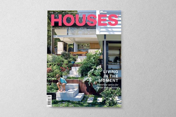 Houses 127. Cover project: Jacaranda House by SP Studio.