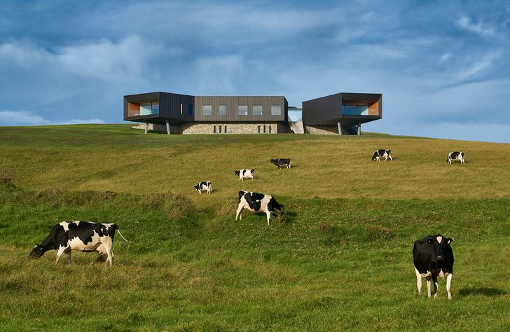 Headland House by Atelier Andy Carson.