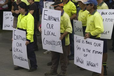 A rally of local people in protest of Wagga City Council's planning department by Bidgee, licensed under CC BY-SA 3.0