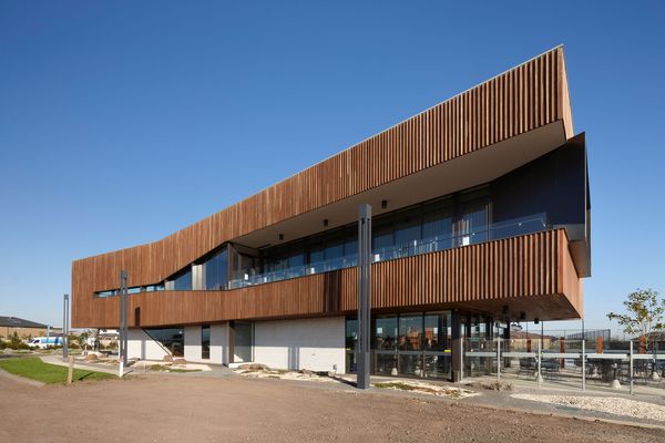 Commercial Exterior winner: Saltwater Coast Lifestyle Centre by NH.