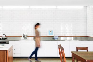 Johnson white gloss tiles in Boston Street House.