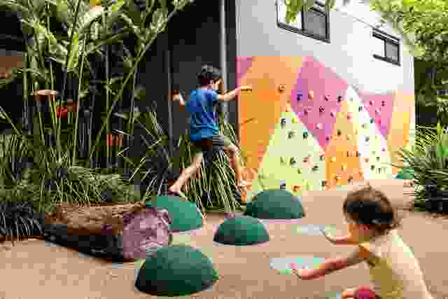 The Corner – Cairns School of Distance Education by Landplan Landscape Architecture