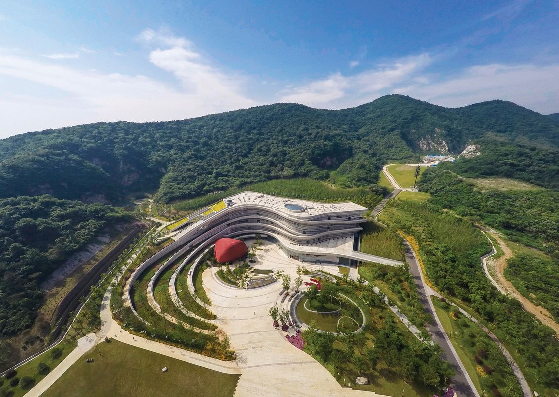 The Big Asian Book Of Landscape Architecture Terra antiqua: Angus Bruce on the Nanjing Tangshan Geopark Museum