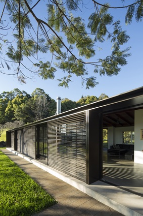 Lune de Sang – Stone House (NSW) by CHROFI.