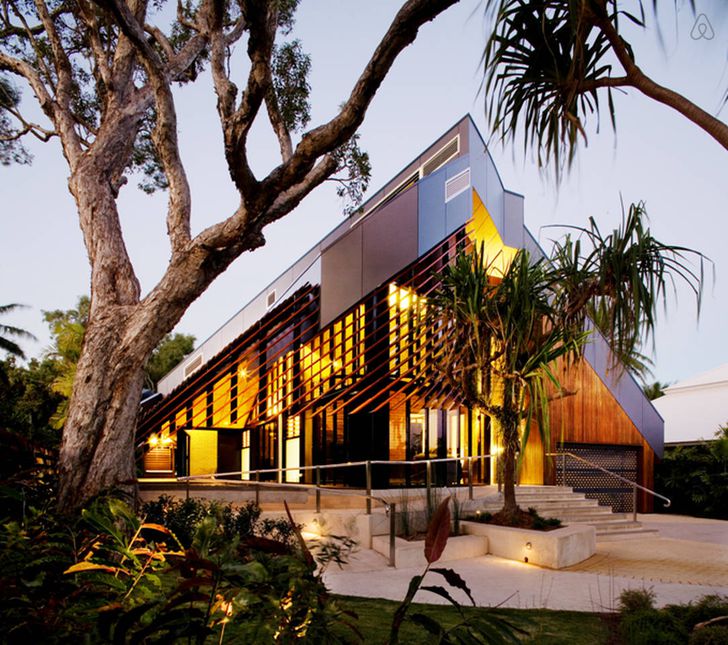 Port Douglas House by Charles Wright Architects.